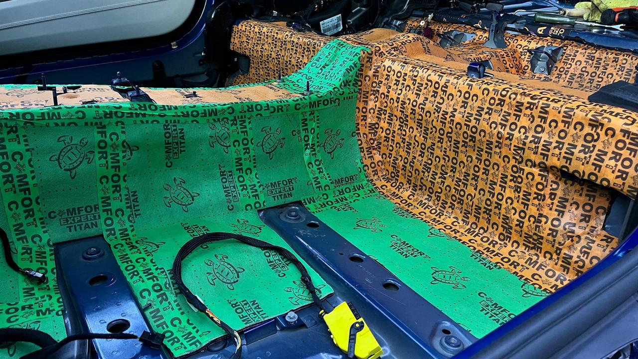 Комплексная шумоизоляция автомобиля премиальными материалами Comfort Mat