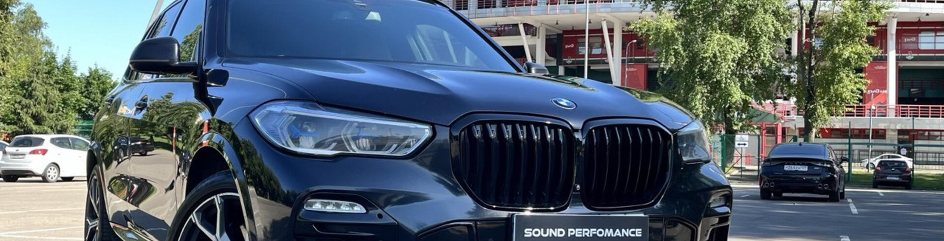 Замена акустики в BMW X5 G05 без глобальных переделок